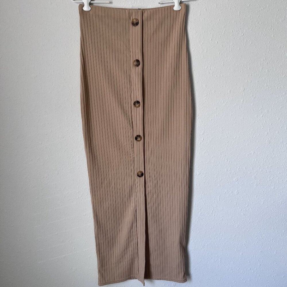 NWT high waist ribbed button detail front slit stretchy form fitting maxi skirt